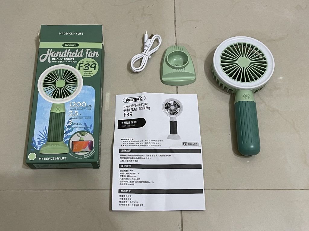 Featured image of post 【嗡嗡開箱 #12】OMRON 歐姆龍 - 藍牙傳輸體重體脂計 (HBF-702T)  | 不專業開箱文